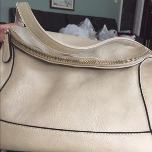 Ladies cross body handbag